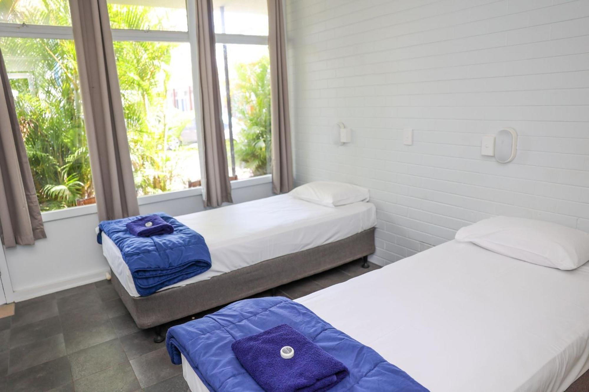 Park Beach Hotel Motel Κοφς Χάρμπουρ Εξωτερικό φωτογραφία