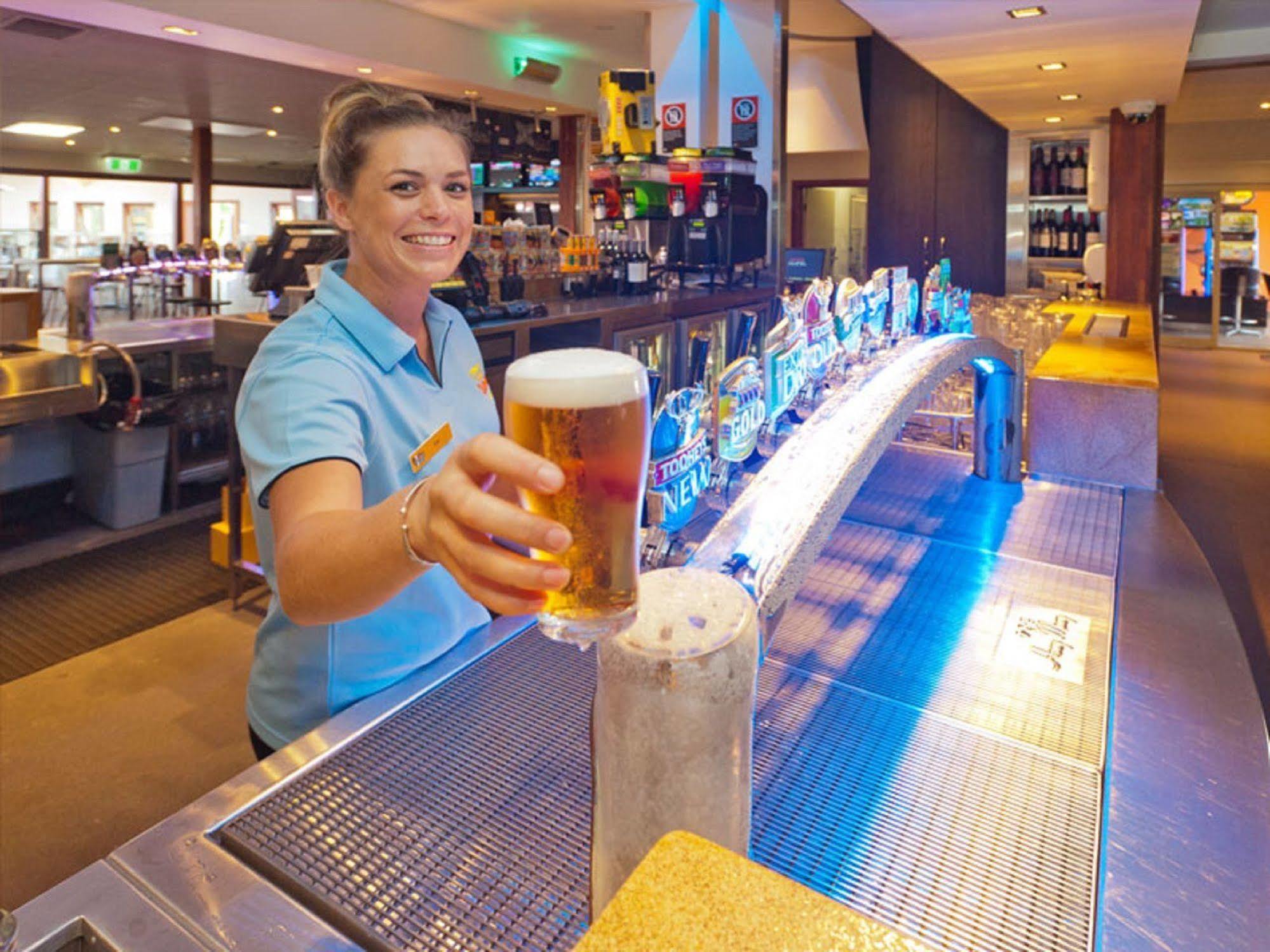 Park Beach Hotel Motel Κοφς Χάρμπουρ Εξωτερικό φωτογραφία